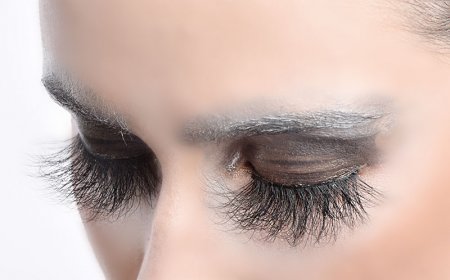 How to Check Out The Difference Between Mink Lashes & Faux Mink Lashes
