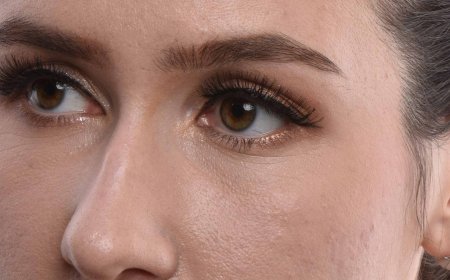 The Art of Faking It: Exploring the Fascinating World of False Eyelashes